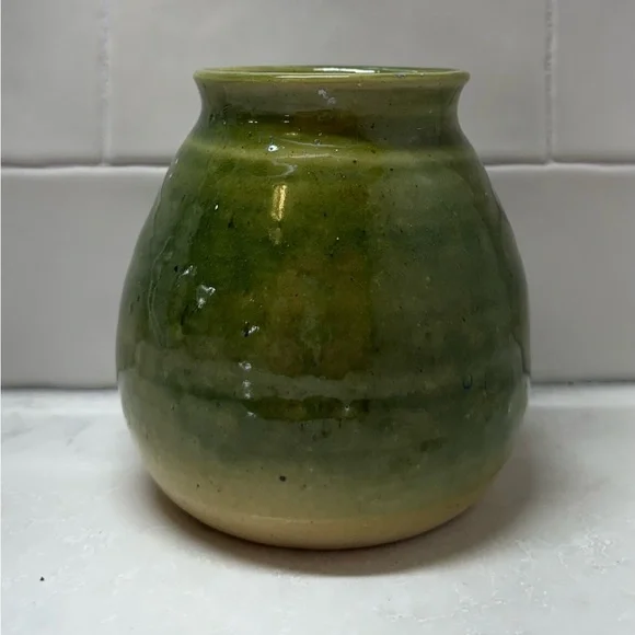 Green Ceramic Vase - Picture 4 of 11